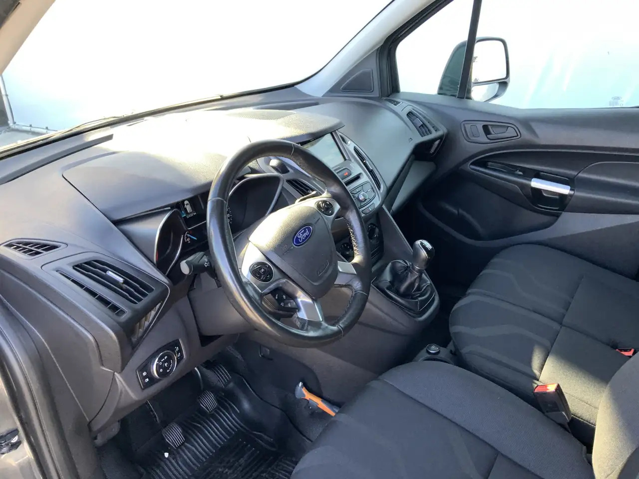 Ford Transit Connect 1.5 TDCI L2 Trend Airco Cruise 3 Zits DakDragers C - فان المدمجة: صورة 5 Ford Transit Connect 1.5 TDCI L2 Trend Airco Cruise 3 Zits DakDragers C - فان المدمجة: صورة 5