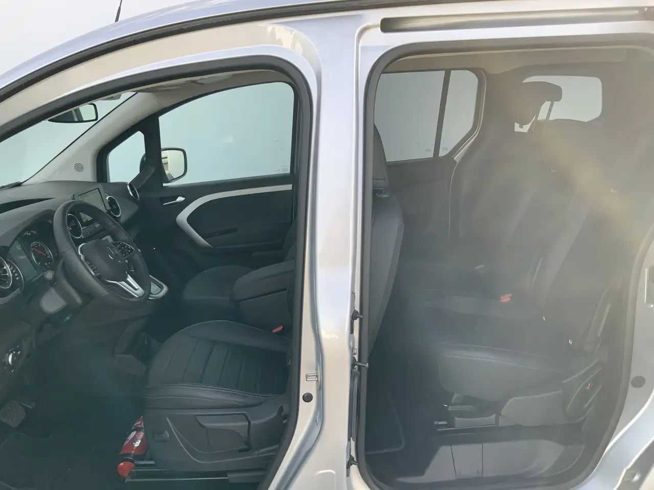 Mercedes-Benz EQT Tourer NIEUW !! 200 L1 Advanced Plus 45 kWh - سيارة: صورة 5 Mercedes-Benz EQT Tourer NIEUW !! 200 L1 Advanced Plus 45 kWh - سيارة: صورة 5