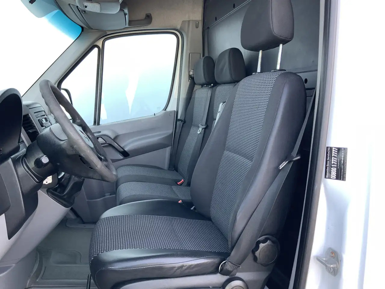 Mercedes-Benz Sprinter 213 2.2 CDI 366.L2.H2. 3 Zits Euro 4 - فان: صورة 4 Mercedes-Benz Sprinter 213 2.2 CDI 366.L2.H2. 3 Zits Euro 4 - فان: صورة 4