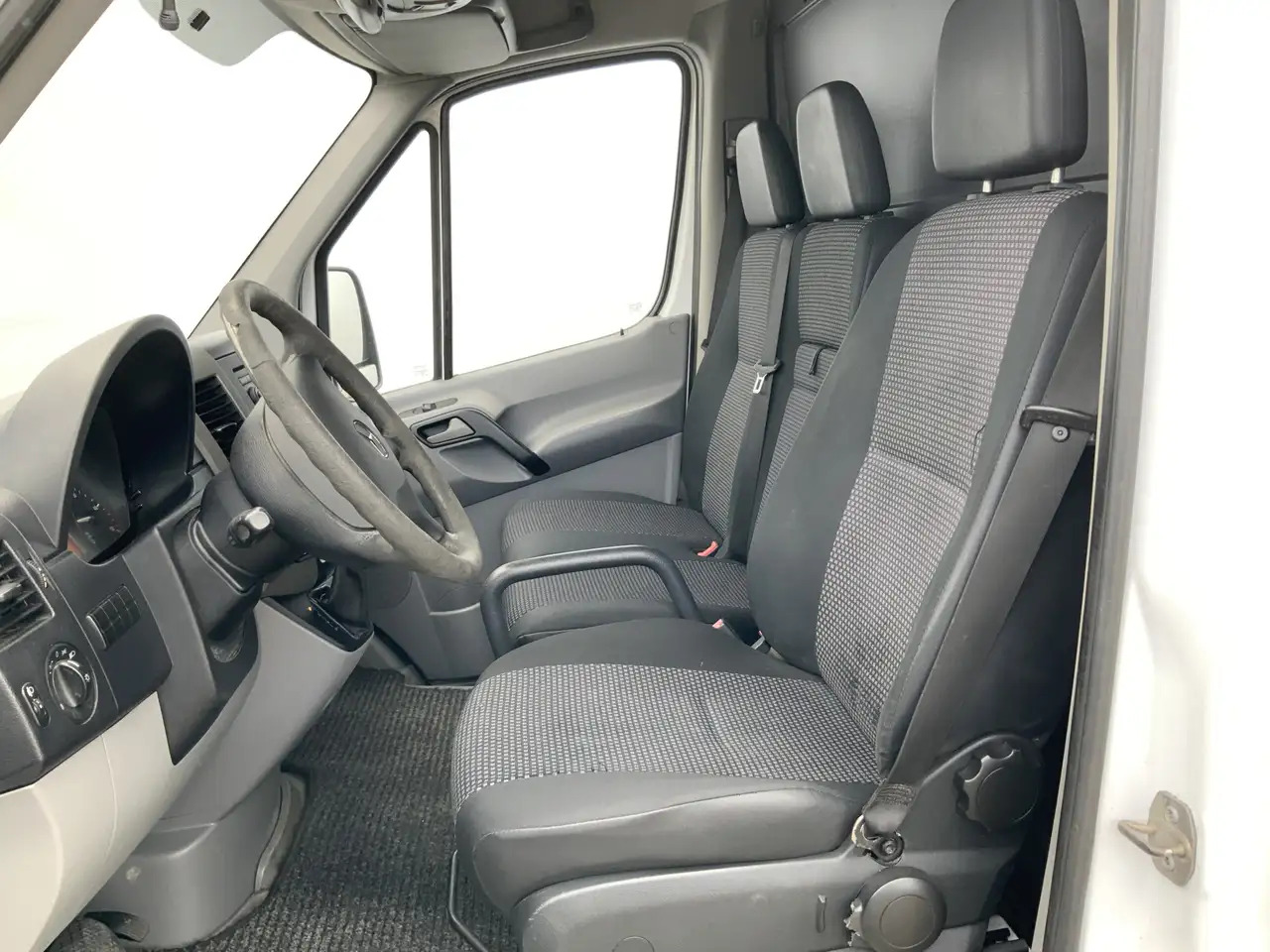 Mercedes-Benz Sprinter 311 2.2 CDI 366 L2 H1 Automaat Trekhaak 2800 kg 3 - فان: صورة 4 Mercedes-Benz Sprinter 311 2.2 CDI 366 L2 H1 Automaat Trekhaak 2800 kg 3 - فان: صورة 4