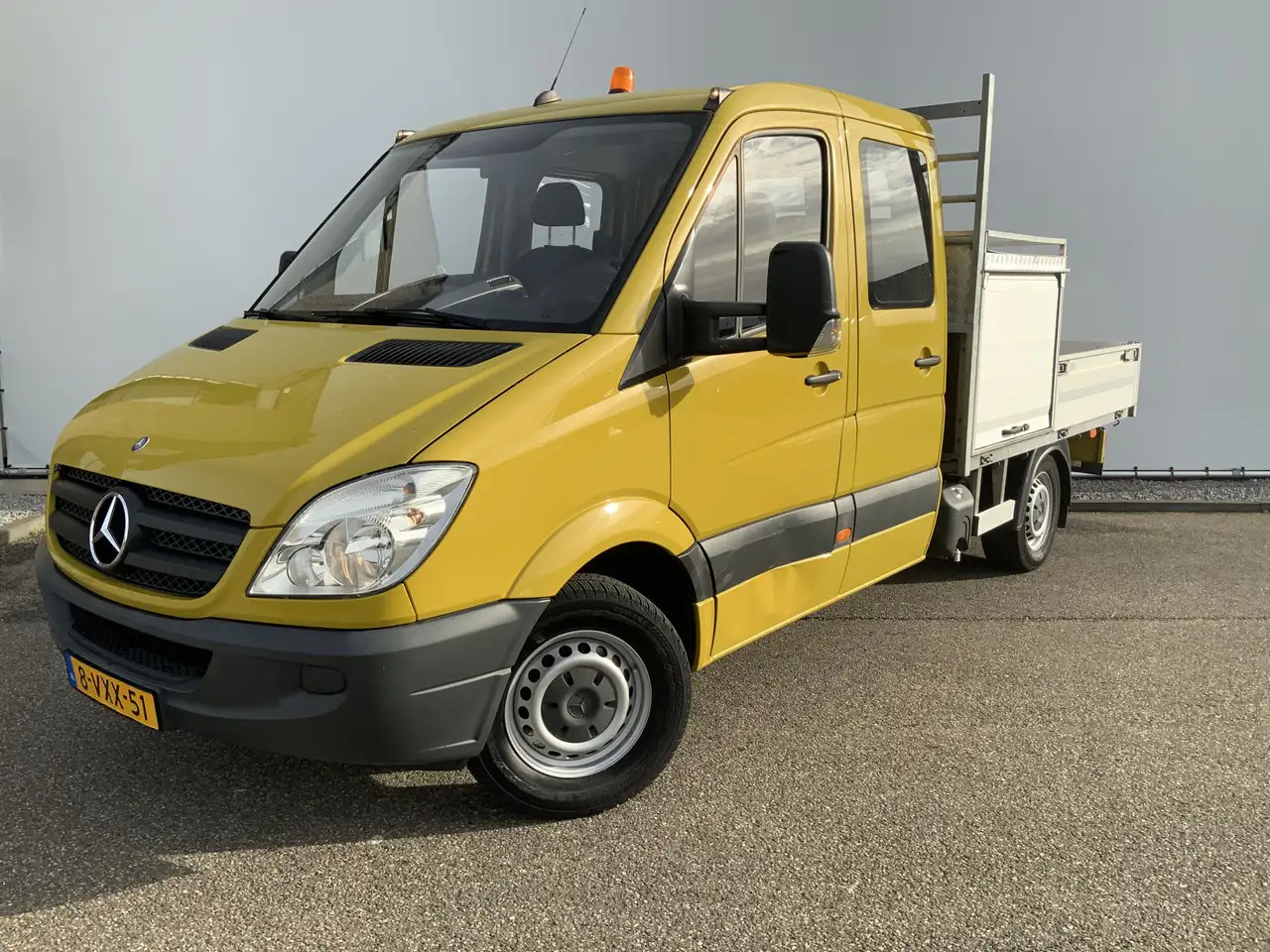 Mercedes-Benz Sprinter 313 2.2 CDI 366 Automaat DubCab Pick Up 5 Zits Tre - شاحنة مفتوحة, الشاحنات الصغيرة كابينة مزدوجة: صورة 1 Mercedes-Benz Sprinter 313 2.2 CDI 366 Automaat DubCab Pick Up 5 Zits Tre - شاحنة مفتوحة, الشاحنات الصغيرة كابينة مزدوجة: صورة 1