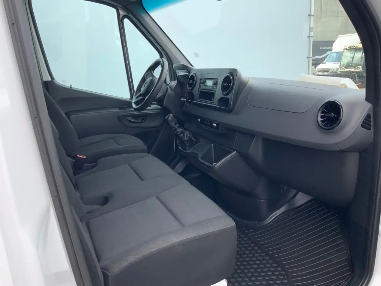 Mercedes-Benz Sprinter 314 2.2 CDI 366 L2H2 Airco 3 Zits Euro 6 - فان: صورة 4 Mercedes-Benz Sprinter 314 2.2 CDI 366 L2H2 Airco 3 Zits Euro 6 - فان: صورة 4