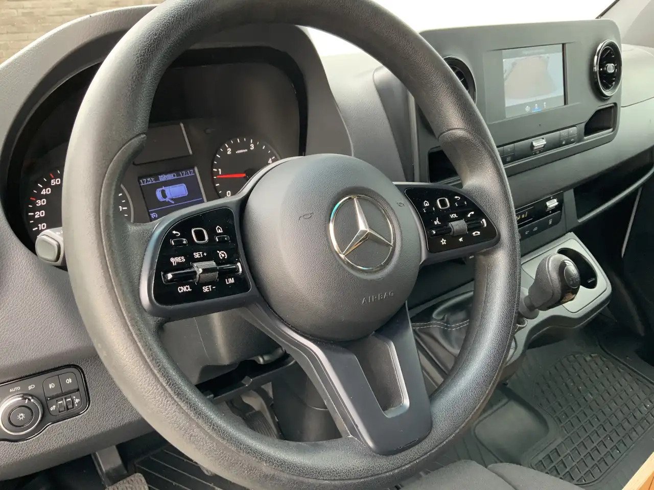 Mercedes-Benz Sprinter 316 2.2 CDI L2H2 Airco Cruise Camera Navi Trekhaak - فان: صورة 5 Mercedes-Benz Sprinter 316 2.2 CDI L2H2 Airco Cruise Camera Navi Trekhaak - فان: صورة 5