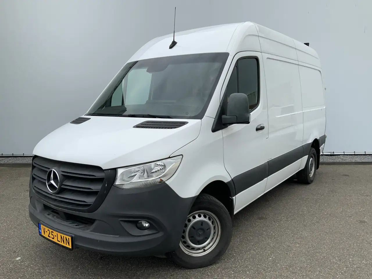 Mercedes-Benz Sprinter 316 2.2 CDI L2H2 Airco Cruise Camera Navi Trekhaak - فان: صورة 1 Mercedes-Benz Sprinter 316 2.2 CDI L2H2 Airco Cruise Camera Navi Trekhaak - فان: صورة 1