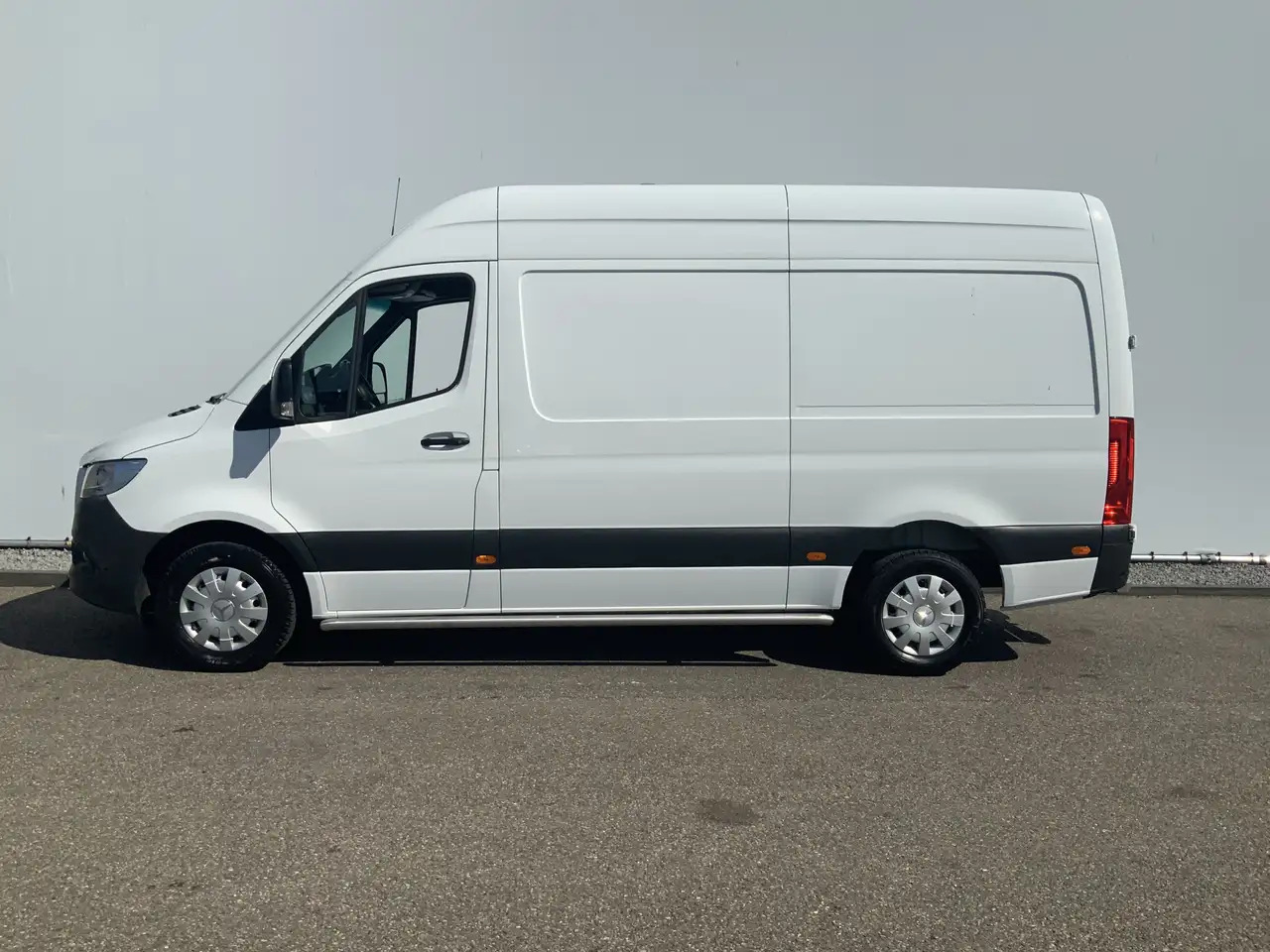 Mercedes-Benz Sprinter 316 2.2 CDI L2H2 DC Automaat Cruise Airco 3 Zits W - فان: صورة 3 Mercedes-Benz Sprinter 316 2.2 CDI L2H2 DC Automaat Cruise Airco 3 Zits W - فان: صورة 3