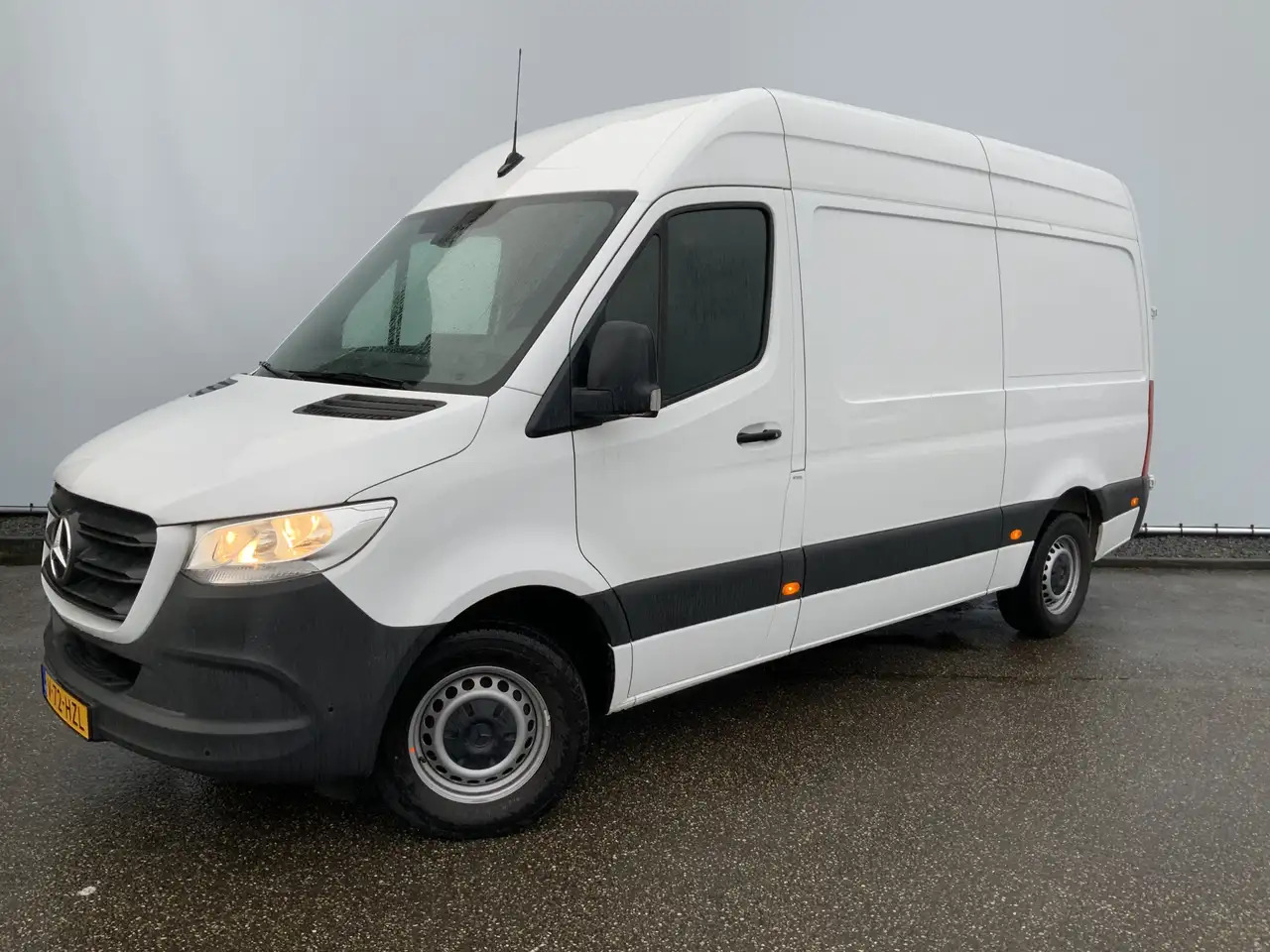 Mercedes-Benz Sprinter 317 1.9 CDI L2H2 Automaat Airco Cruise Navi Camera - فان: صورة 1 Mercedes-Benz Sprinter 317 1.9 CDI L2H2 Automaat Airco Cruise Navi Camera - فان: صورة 1