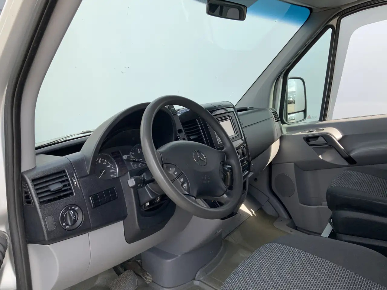 Mercedes-Benz Sprinter 318 3.0 CDI 366 L2 H2 Automaat Airco Cruise Camera - فان: صورة 5 Mercedes-Benz Sprinter 318 3.0 CDI 366 L2 H2 Automaat Airco Cruise Camera - فان: صورة 5