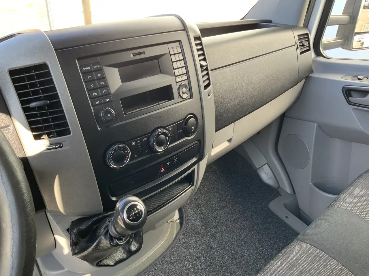 Mercedes-Benz Sprinter 513 2.2 CDI 432 Meubelbak&Lift Airco Cruise 3 Zits - آليات: صورة 5 Mercedes-Benz Sprinter 513 2.2 CDI 432 Meubelbak&Lift Airco Cruise 3 Zits - آليات: صورة 5