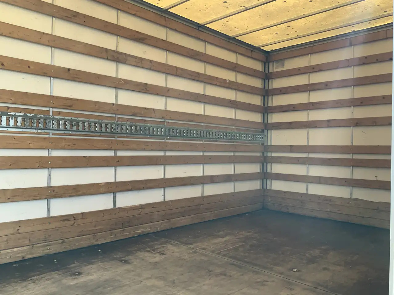 Mercedes-Benz Sprinter 519 3.0 CDI 432LAutomaat 6 Cilinder Meubelbak&Lift - شاحنة مغلقة الصندوق: صورة 4 Mercedes-Benz Sprinter 519 3.0 CDI 432LAutomaat 6 Cilinder Meubelbak&Lift - شاحنة مغلقة الصندوق: صورة 4