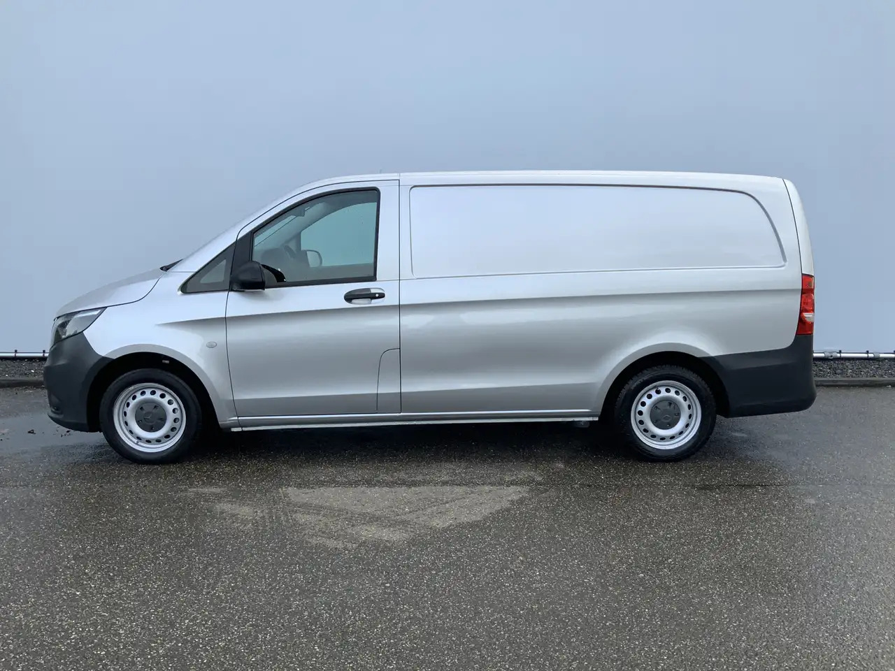 Mercedes-Benz Vito 114 CDI Lang Automaat Cruise Airco Euro 6 - فان المدمجة: صورة 3 Mercedes-Benz Vito 114 CDI Lang Automaat Cruise Airco Euro 6 - فان المدمجة: صورة 3