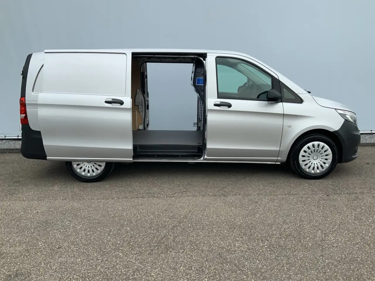 Mercedes-Benz Vito 119 CDI Lang Automaat Airco Cruise Trekhaak 2500 k - فان: صورة 5 Mercedes-Benz Vito 119 CDI Lang Automaat Airco Cruise Trekhaak 2500 k - فان: صورة 5