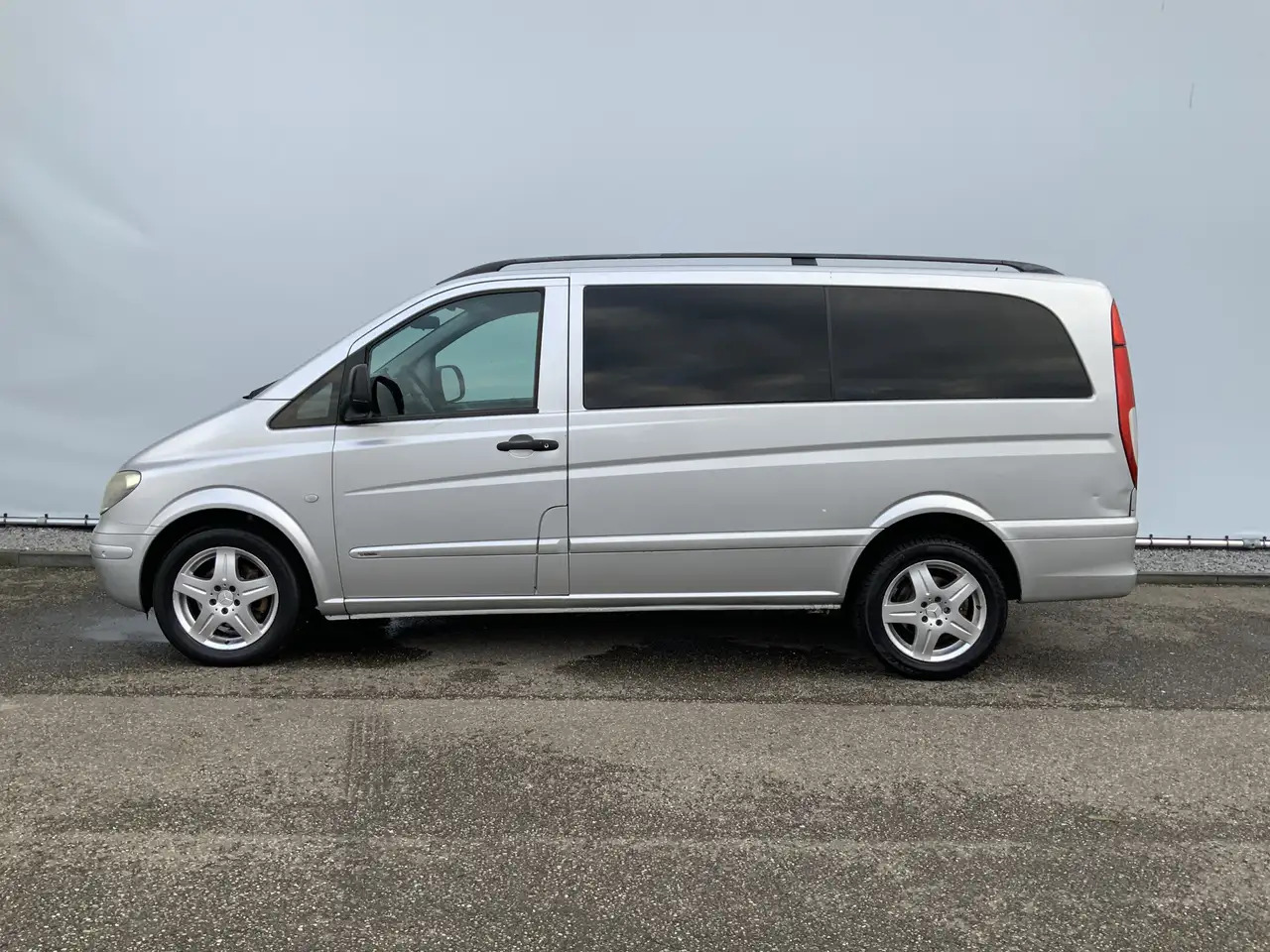 Mercedes-Benz Vito 120 CDI 3.0 V6 Dubb.Cab Autom. 5 Zits Airco Alu Ve - الشاحنات الصغيرة كابينة مزدوجة: صورة 4 Mercedes-Benz Vito 120 CDI 3.0 V6 Dubb.Cab Autom. 5 Zits Airco Alu Ve - الشاحنات الصغيرة كابينة مزدوجة: صورة 4