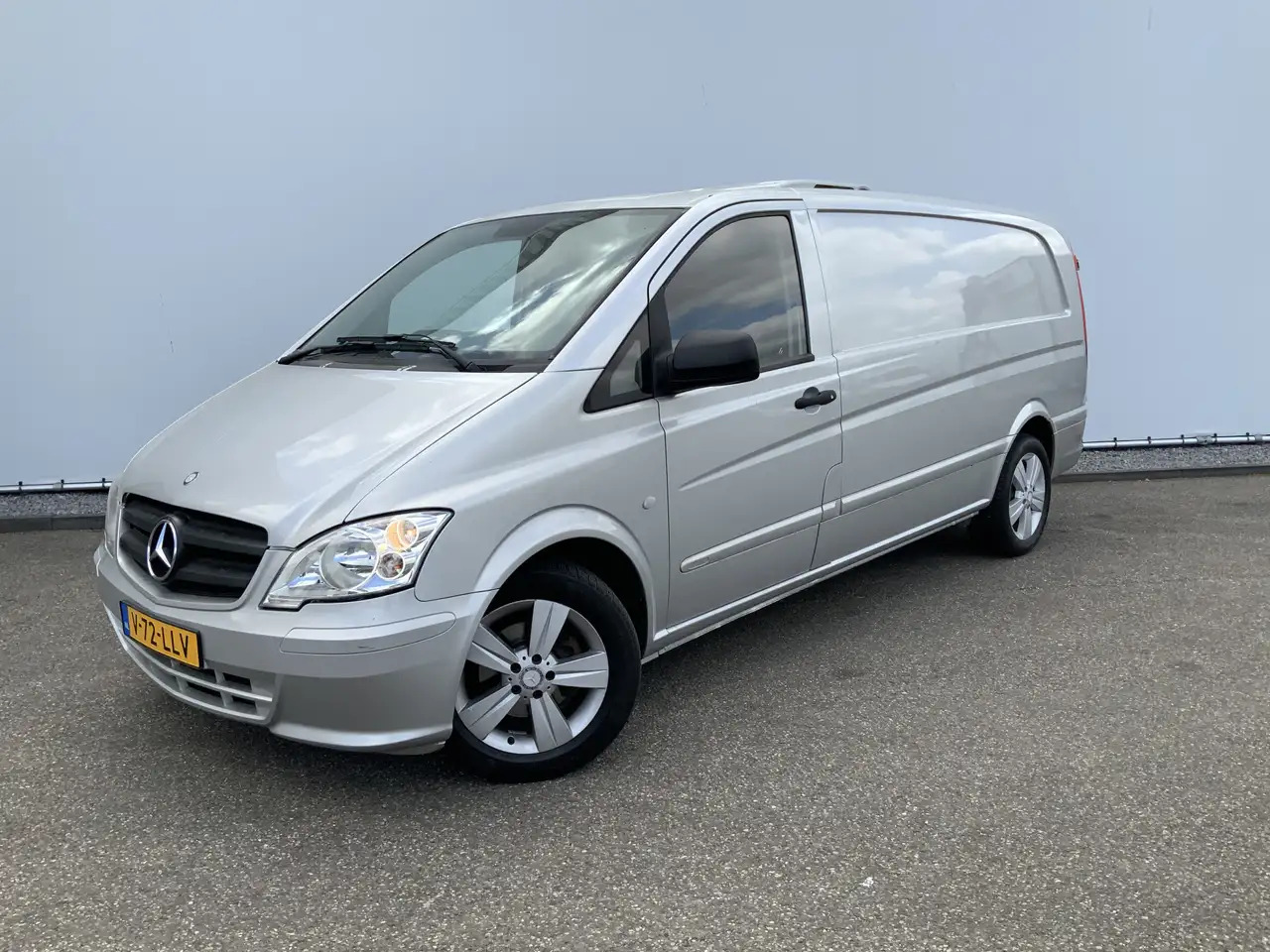 Mercedes-Benz Vito 122 CDI Automaat Koel Auto werkt 100 % 0.gr Airco - آليات: صورة 1 Mercedes-Benz Vito 122 CDI Automaat Koel Auto werkt 100 % 0.gr Airco - آليات: صورة 1