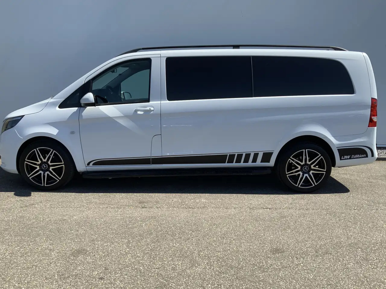 Mercedes-Benz Vito Tourer XL 114 CDI Autom. Airco Cruise Camera Alu V - فان: صورة 3 Mercedes-Benz Vito Tourer XL 114 CDI Autom. Airco Cruise Camera Alu V - فان: صورة 3