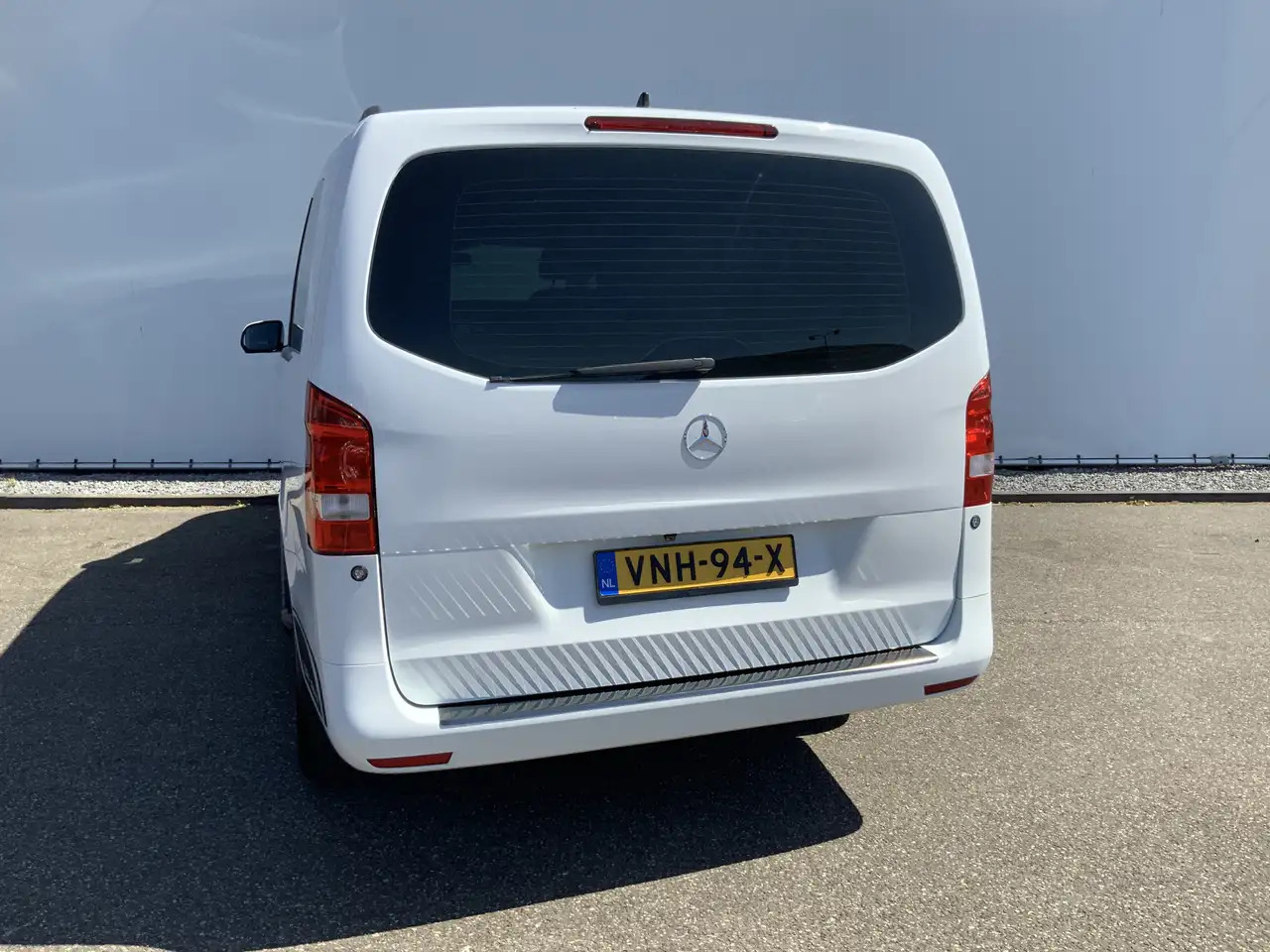 Mercedes-Benz Vito Tourer XL 114 CDI Autom. Airco Cruise Camera Alu V - فان: صورة 2 Mercedes-Benz Vito Tourer XL 114 CDI Autom. Airco Cruise Camera Alu V - فان: صورة 2