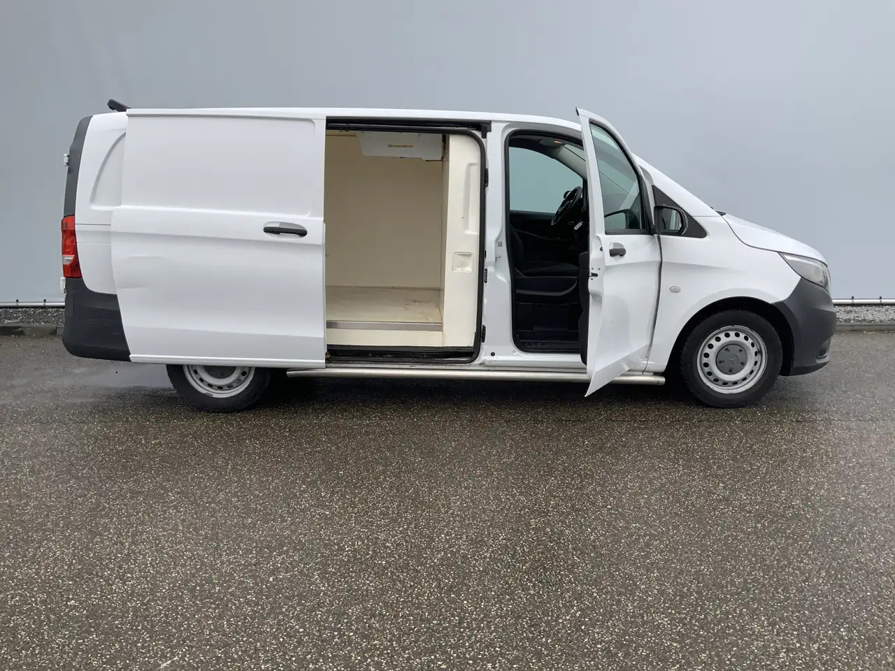 Mercedes-Benz Vito koeling konvekta Koelauto 111 CDI Functional Lang - شاحنة مُبرّدة للتوصيل: صورة 4 Mercedes-Benz Vito koeling konvekta Koelauto 111 CDI Functional Lang - شاحنة مُبرّدة للتوصيل: صورة 4