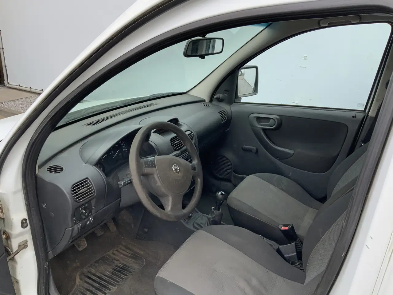 Opel Combo 1.3 CDTi Selection Trekhaak 1000 kg Euro 5 - فان المدمجة: صورة 5 Opel Combo 1.3 CDTi Selection Trekhaak 1000 kg Euro 5 - فان المدمجة: صورة 5