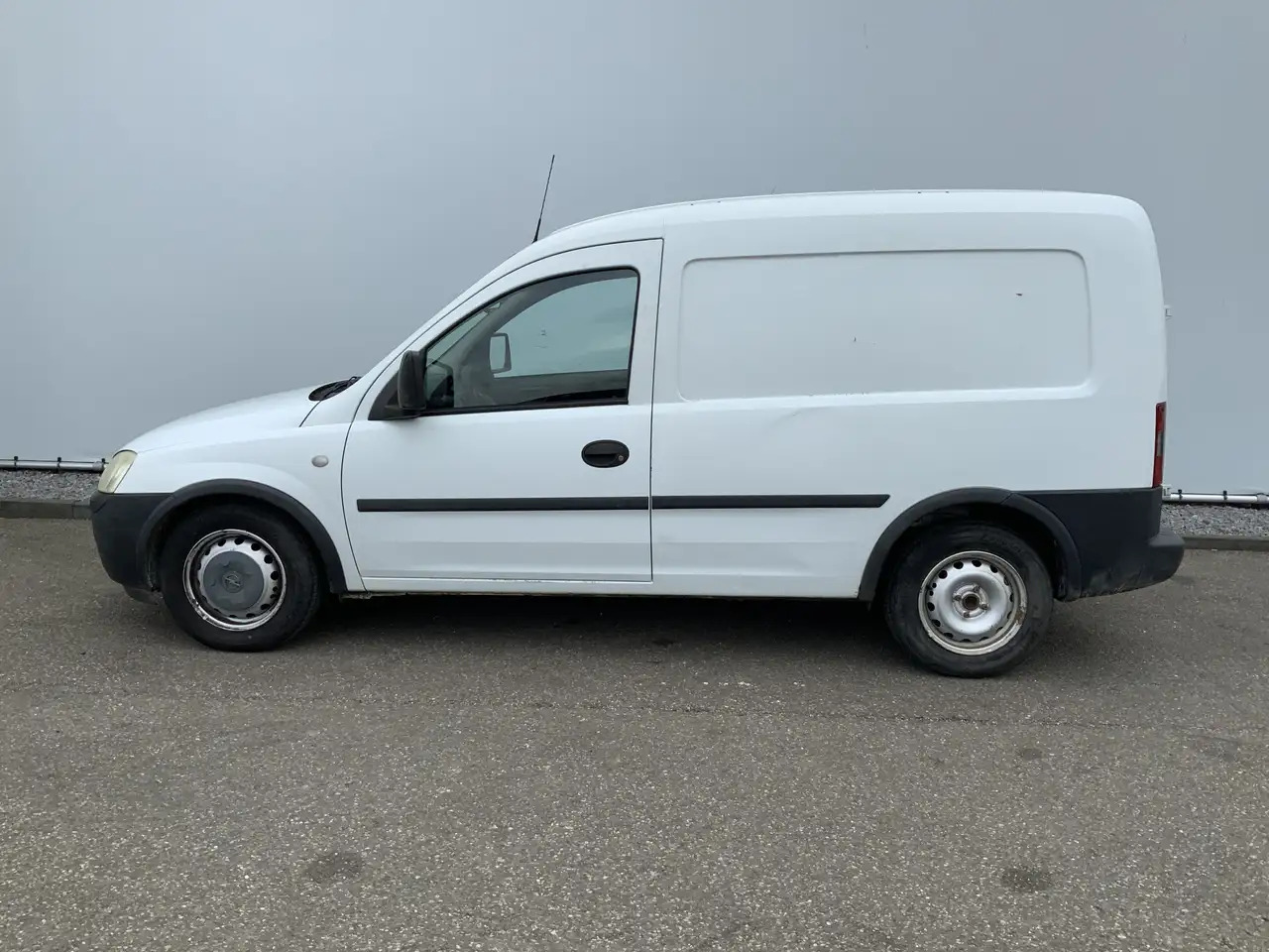 Opel Combo 1.3 CDTi Selection Trekhaak 1000 kg Euro 5 - فان المدمجة: صورة 3 Opel Combo 1.3 CDTi Selection Trekhaak 1000 kg Euro 5 - فان المدمجة: صورة 3