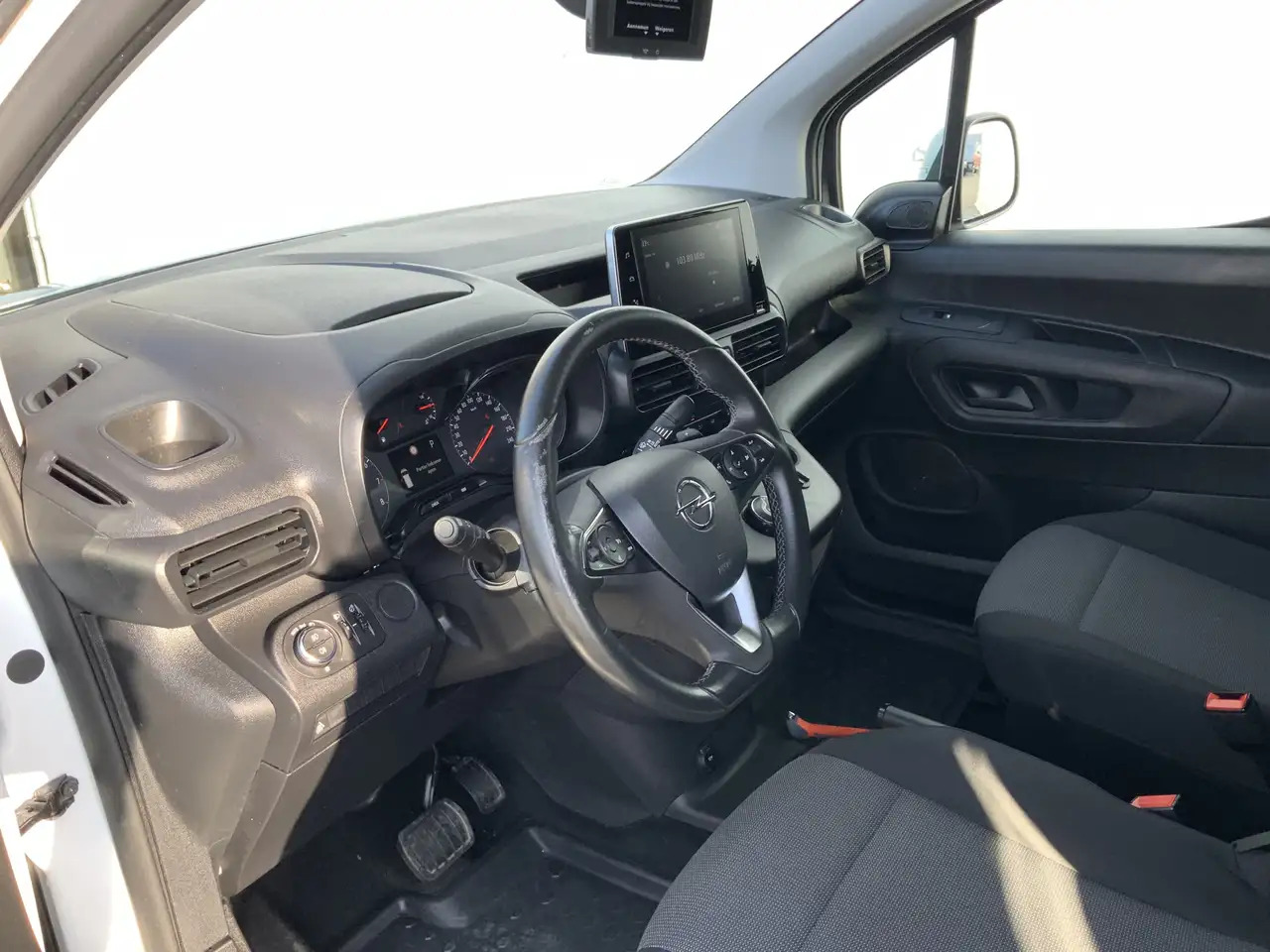 Opel Combo 1.5D L2H1 Edition Automaat Cruise Navi Airco Winte - فان المدمجة: صورة 5 Opel Combo 1.5D L2H1 Edition Automaat Cruise Navi Airco Winte - فان المدمجة: صورة 5