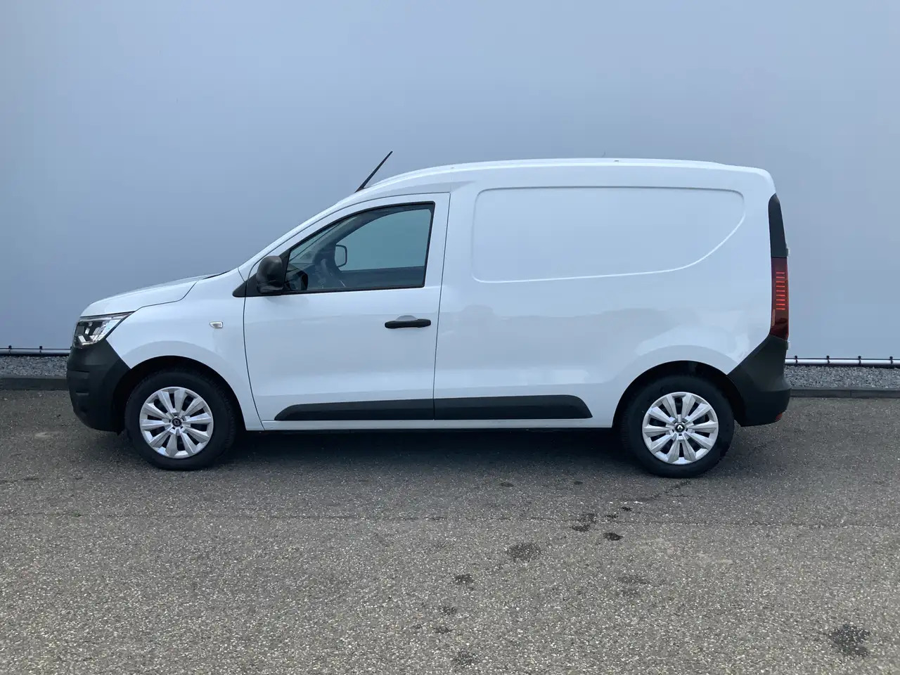 Renault Express 1.5 dCi 75 Comfort +Airco Cruise Navi Scherm Euro - فان المدمجة: صورة 3 Renault Express 1.5 dCi 75 Comfort +Airco Cruise Navi Scherm Euro - فان المدمجة: صورة 3