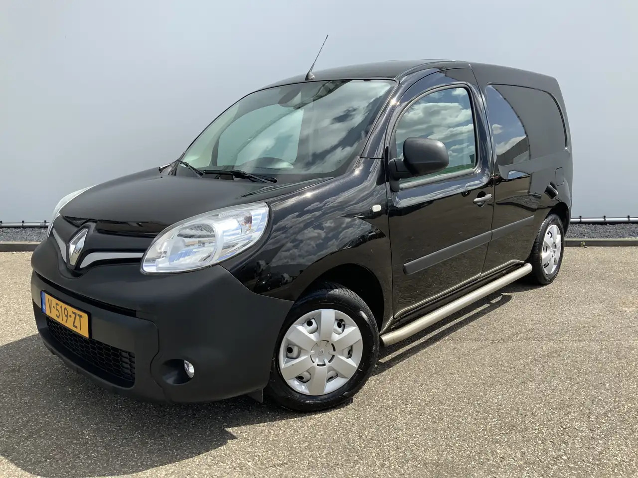 Renault Kangoo 1.5 dCi 90 Energy Comfort Plus .Sortimo Kasten Com - فان المدمجة: صورة 1 Renault Kangoo 1.5 dCi 90 Energy Comfort Plus .Sortimo Kasten Com - فان المدمجة: صورة 1
