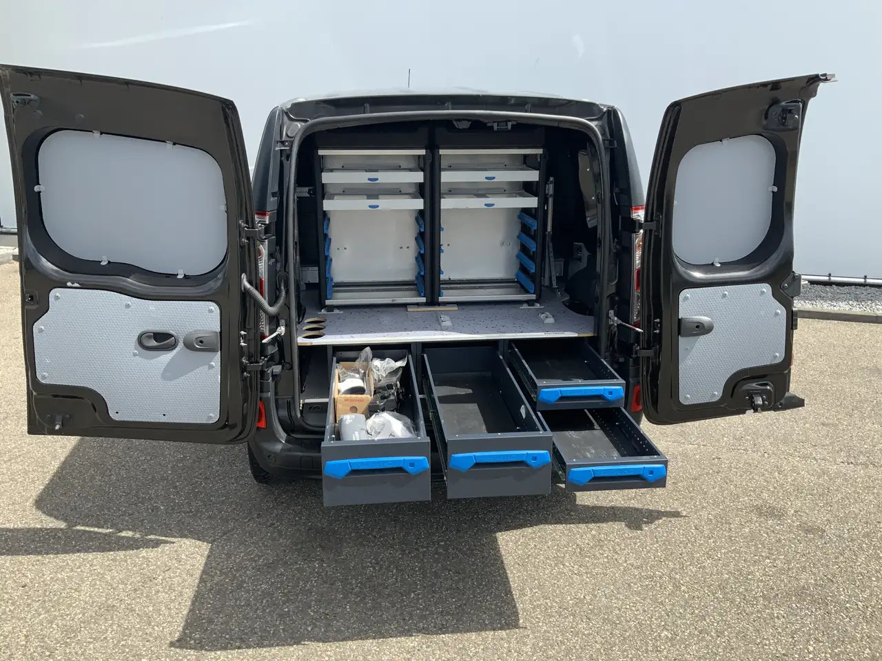 Renault Kangoo 1.5 dCi 90 Energy Comfort Plus .Sortimo Kasten Com - فان المدمجة: صورة 3 Renault Kangoo 1.5 dCi 90 Energy Comfort Plus .Sortimo Kasten Com - فان المدمجة: صورة 3