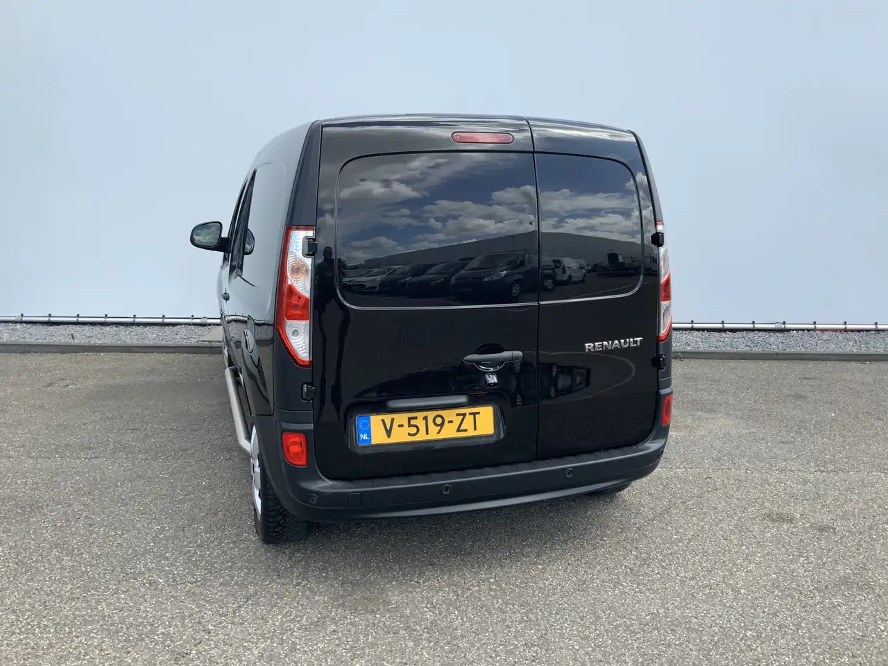 Renault Kangoo 1.5 dCi 90 Energy Comfort Plus .Sortimo Kasten Com - فان المدمجة, آلية المنفعة/ مركبة خاصة: صورة 2 Renault Kangoo 1.5 dCi 90 Energy Comfort Plus .Sortimo Kasten Com - فان المدمجة, آلية المنفعة/ مركبة خاصة: صورة 2