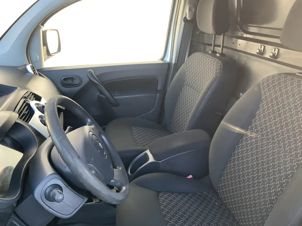Renault Kangoo Express 1.5 dCi 70 Express Comfort Airco Trekhaak - فان المدمجة: صورة 5 Renault Kangoo Express 1.5 dCi 70 Express Comfort Airco Trekhaak - فان المدمجة: صورة 5