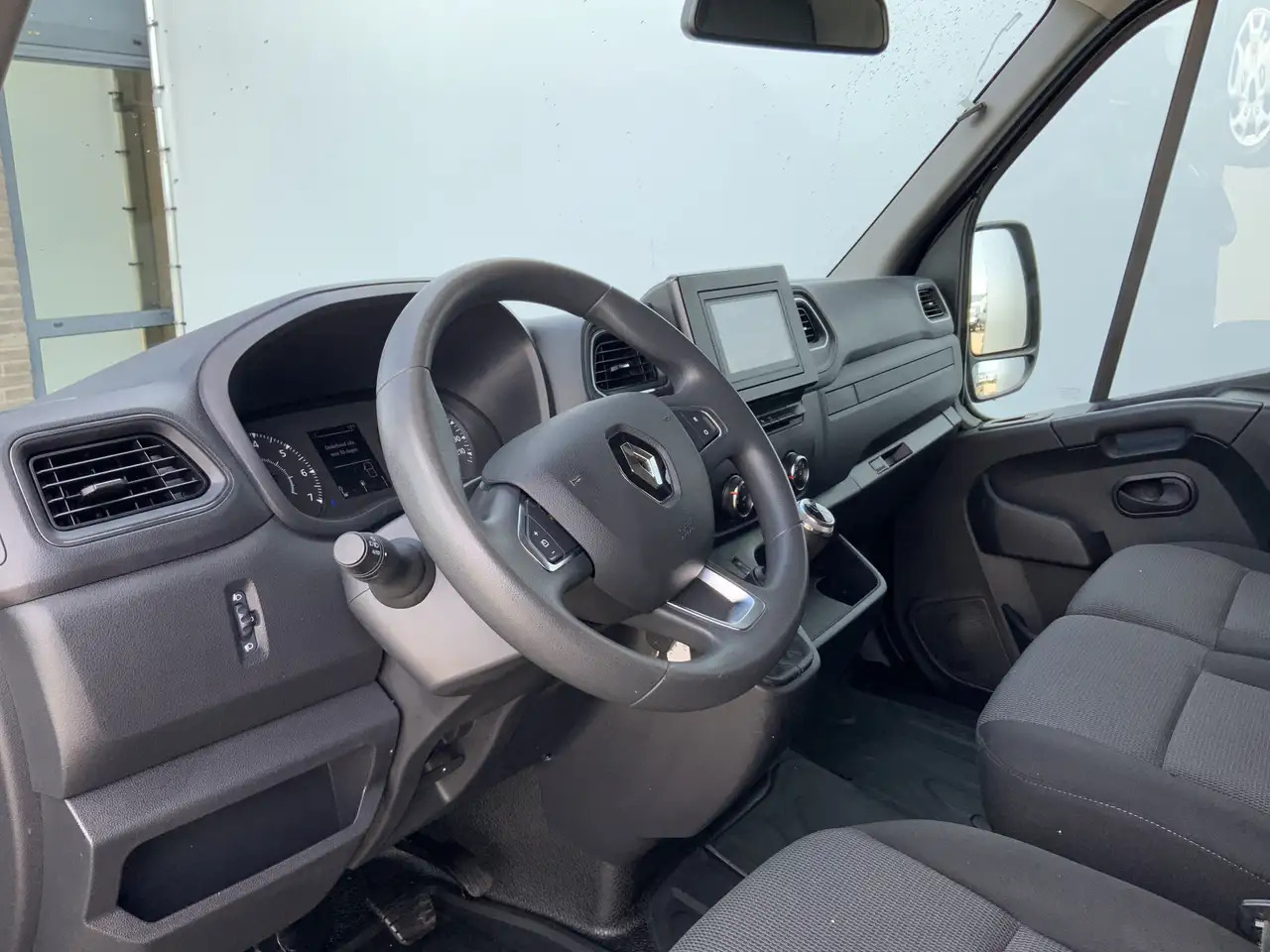 Renault Master T35 2.3 dCi 135 L2H2 Airco Cruise 3 Zits Camera Eu - فان: صورة 5 Renault Master T35 2.3 dCi 135 L2H2 Airco Cruise 3 Zits Camera Eu - فان: صورة 5