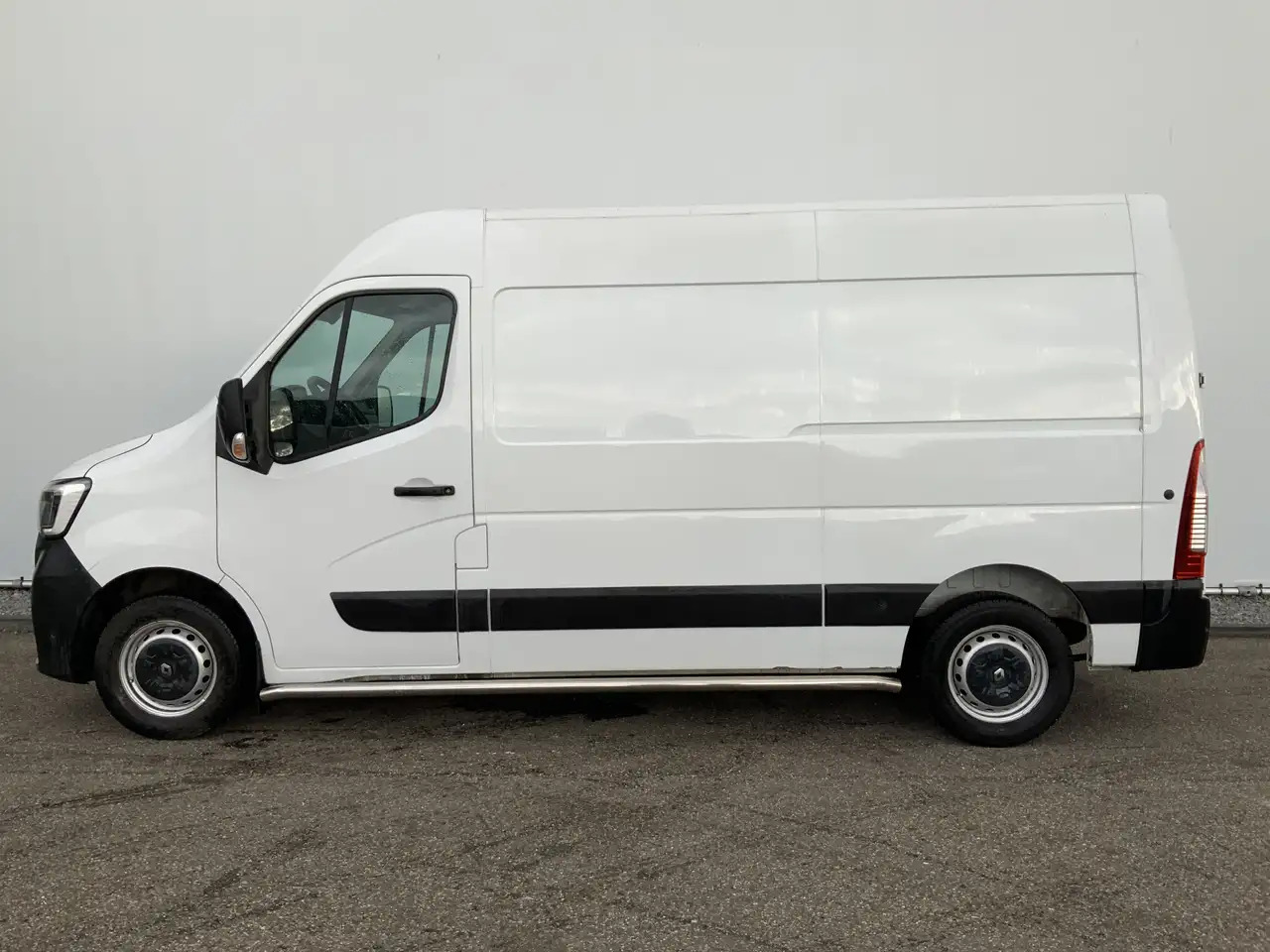 Renault Master T35 2.3 dCi 135 L2H2 Airco Cruise 3 Zits Camera Na - فان: صورة 3 Renault Master T35 2.3 dCi 135 L2H2 Airco Cruise 3 Zits Camera Na - فان: صورة 3
