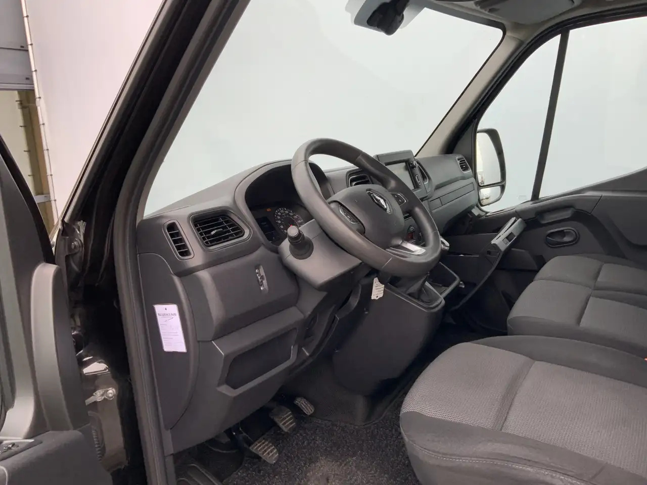 Renault Master T35 2.3 dCi 150 L2H2 Airco Cruise 3 Zits Camera Tr - فان: صورة 5 Renault Master T35 2.3 dCi 150 L2H2 Airco Cruise 3 Zits Camera Tr - فان: صورة 5