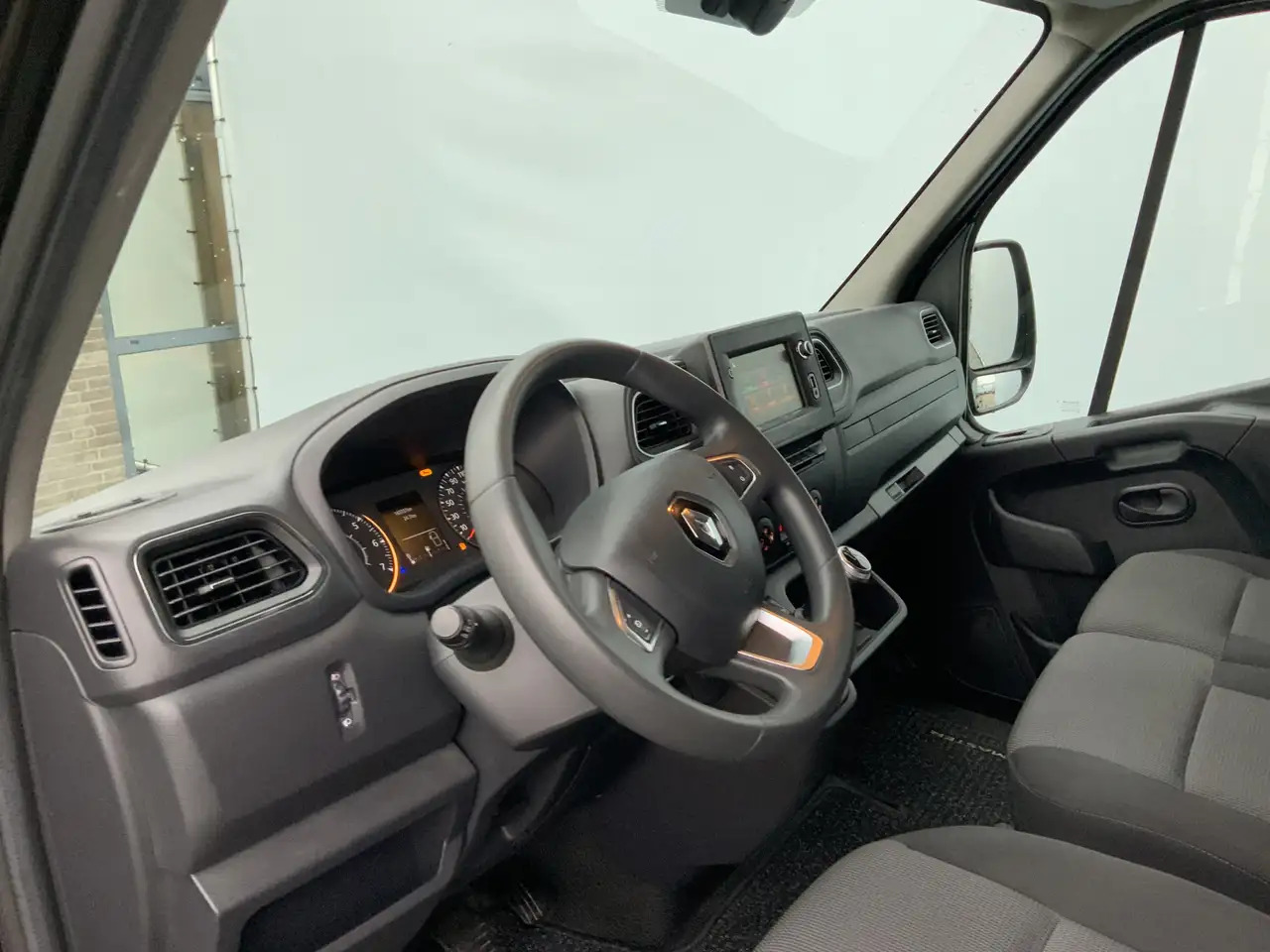 Renault Master T35 2.3 dCi 150 L2H2 Airco Cruise Camera 3 Zits Na - فان: صورة 5 Renault Master T35 2.3 dCi 150 L2H2 Airco Cruise Camera 3 Zits Na - فان: صورة 5