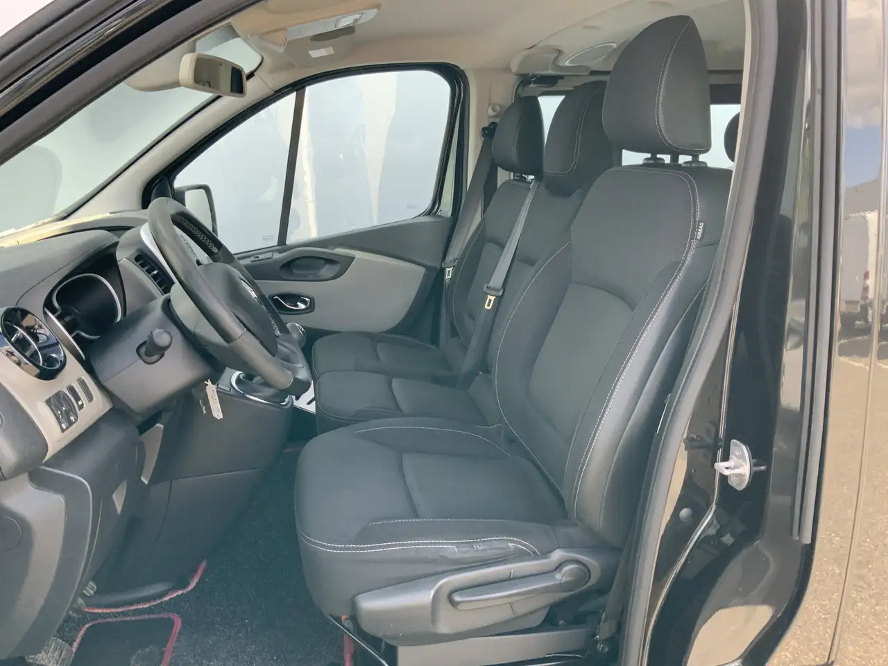 Renault Trafic 1.6 dCi T27 L1H1 Dub Cab Airco Cruise 6 Zits Alu V - الشاحنات الصغيرة كابينة مزدوجة: صورة 4 Renault Trafic 1.6 dCi T27 L1H1 Dub Cab Airco Cruise 6 Zits Alu V - الشاحنات الصغيرة كابينة مزدوجة: صورة 4