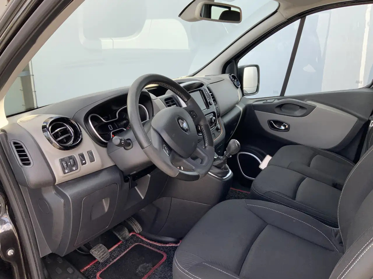 Renault Trafic 1.6 dCi T27 L1H1 Dub Cab Airco Cruise 6 Zits Alu V - الشاحنات الصغيرة كابينة مزدوجة: صورة 5 Renault Trafic 1.6 dCi T27 L1H1 Dub Cab Airco Cruise 6 Zits Alu V - الشاحنات الصغيرة كابينة مزدوجة: صورة 5