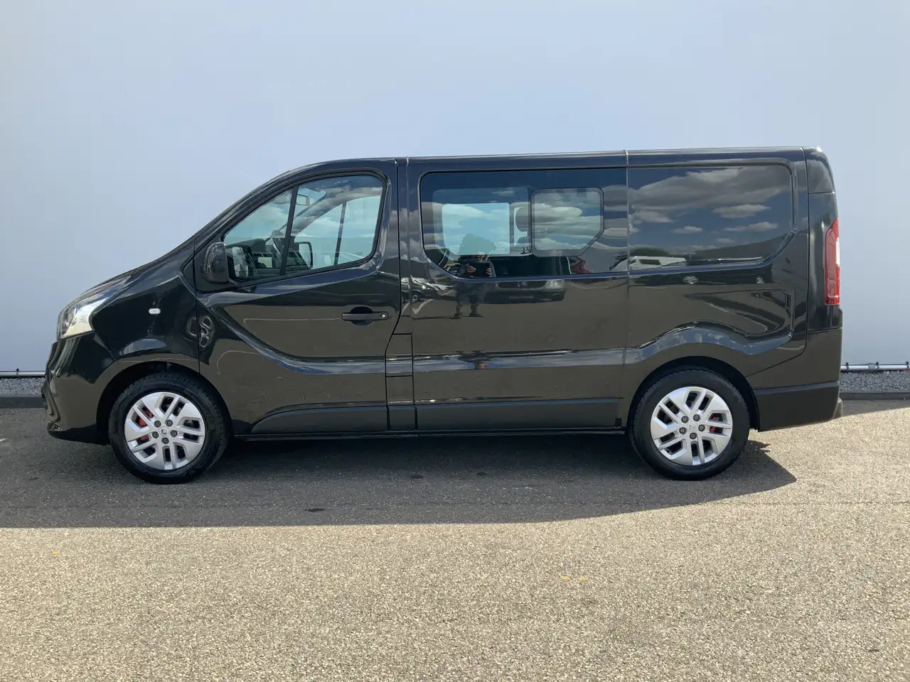 Renault Trafic 1.6 dCi T27 L1H1 Dub Cab Airco Cruise 6 Zits Alu V - الشاحنات الصغيرة كابينة مزدوجة: صورة 3 Renault Trafic 1.6 dCi T27 L1H1 Dub Cab Airco Cruise 6 Zits Alu V - الشاحنات الصغيرة كابينة مزدوجة: صورة 3