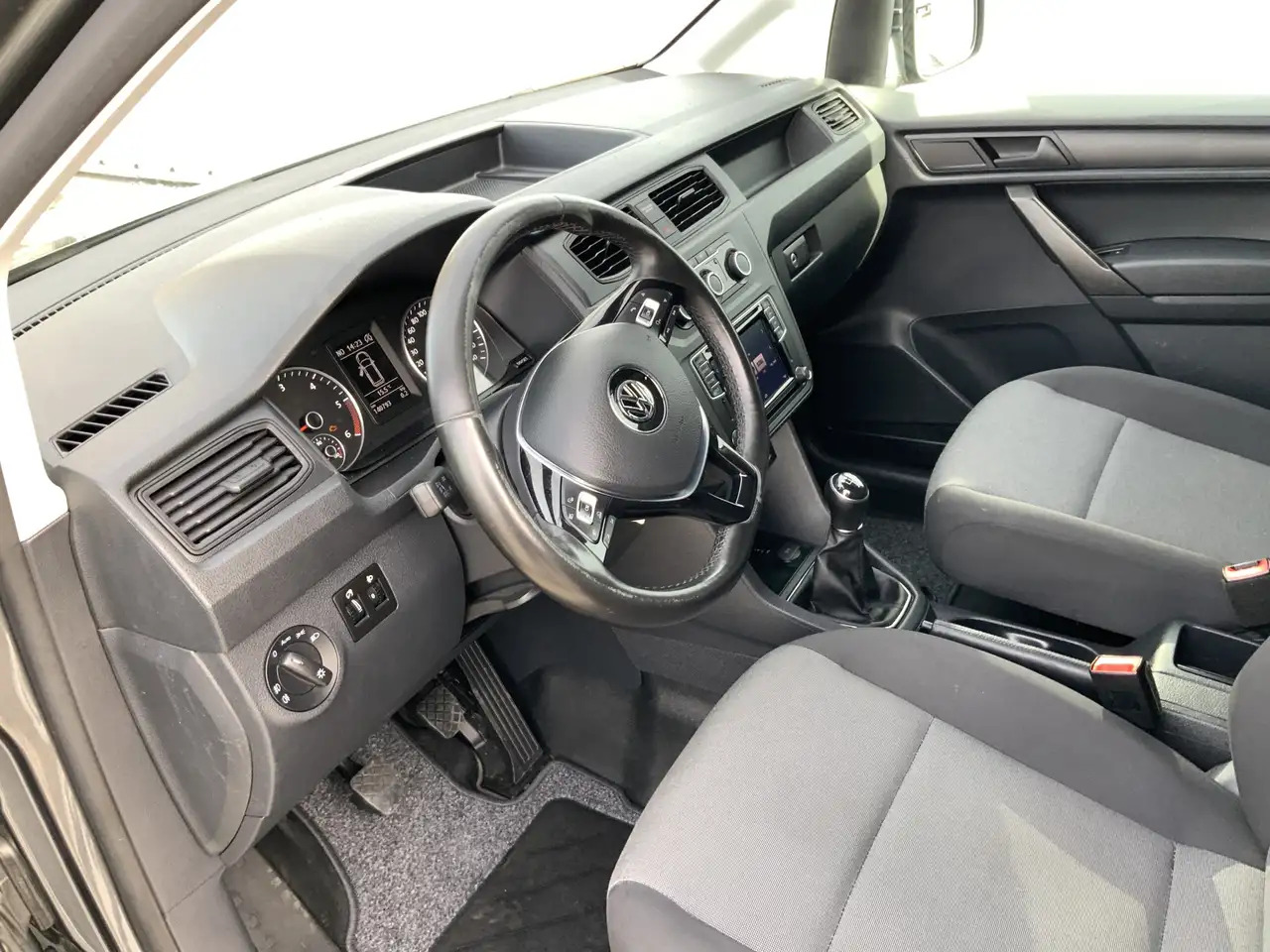 Volkswagen Caddy 2.0 TDI L2H1 BMT Maxi Exclusive Edtion Airco Navi - فان المدمجة: صورة 5 Volkswagen Caddy 2.0 TDI L2H1 BMT Maxi Exclusive Edtion Airco Navi - فان المدمجة: صورة 5