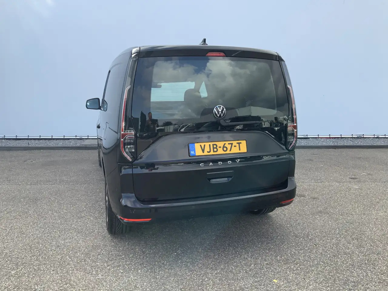 Volkswagen Caddy Cargo 2.0 TDI 1st Edition Automaat Airco Cruise Le - فان المدمجة: صورة 2 Volkswagen Caddy Cargo 2.0 TDI 1st Edition Automaat Airco Cruise Le - فان المدمجة: صورة 2