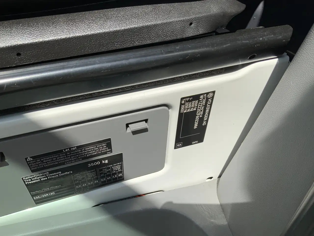 فان Volkswagen Crafter 35 2.0 TDI L1H1 Airco Cruise 3 Zits Trekhaak 2000: صورة 8 فان Volkswagen Crafter 35 2.0 TDI L1H1 Airco Cruise 3 Zits Trekhaak 2000: صورة 8