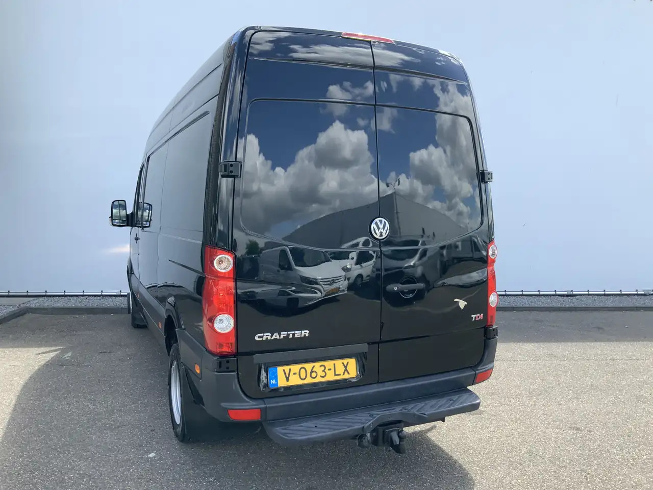 Volkswagen Crafter 35 2.0 TDI L2H2 Airco Cruise Trekhaak 3500 kg weba - فان: صورة 3 Volkswagen Crafter 35 2.0 TDI L2H2 Airco Cruise Trekhaak 3500 kg weba - فان: صورة 3