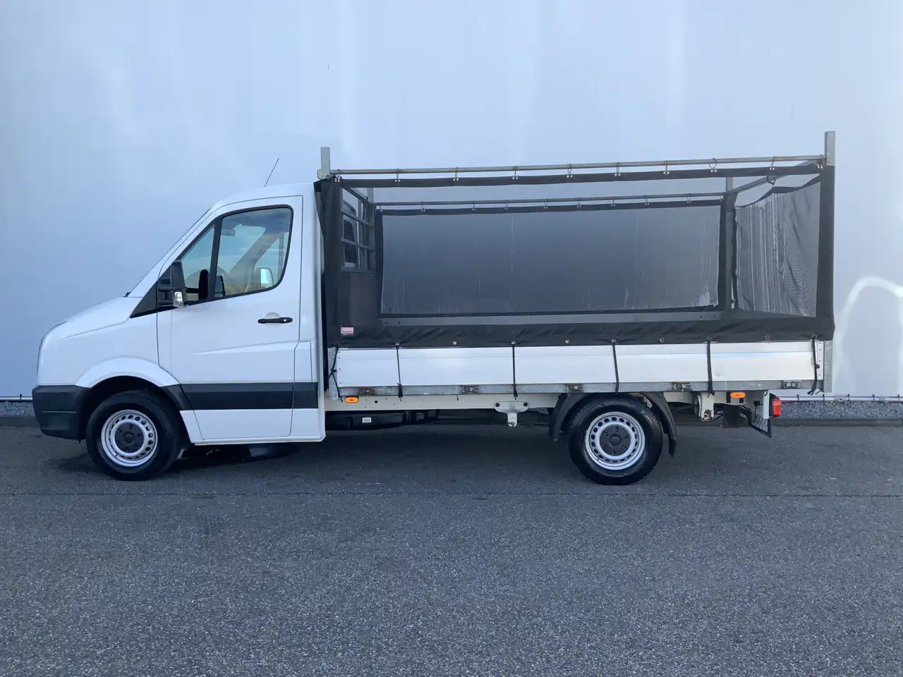 Volkswagen Crafter 50 2.0 TDI L2H1Pick Up Airco Cruise Trekhaak 3500 - شاحنة مفتوحة: صورة 3 Volkswagen Crafter 50 2.0 TDI L2H1Pick Up Airco Cruise Trekhaak 3500 - شاحنة مفتوحة: صورة 3