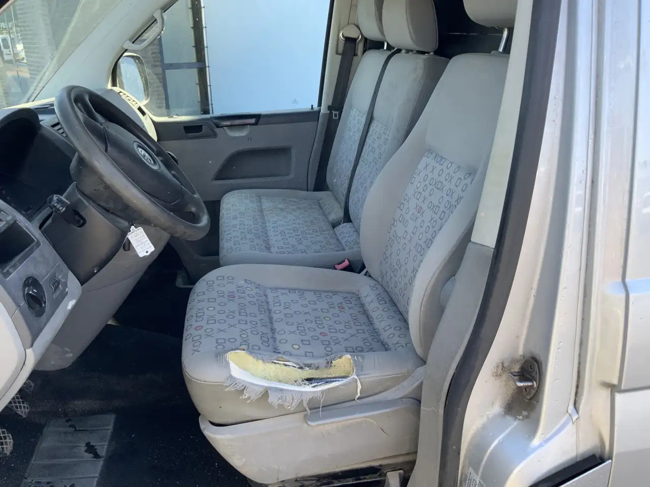 Volkswagen T5 Transporter 1.9 TDI 340 MHD (Versnellingsbak Defekt !!)Airco 3 - فان: صورة 2 Volkswagen T5 Transporter 1.9 TDI 340 MHD (Versnellingsbak Defekt !!)Airco 3 - فان: صورة 2