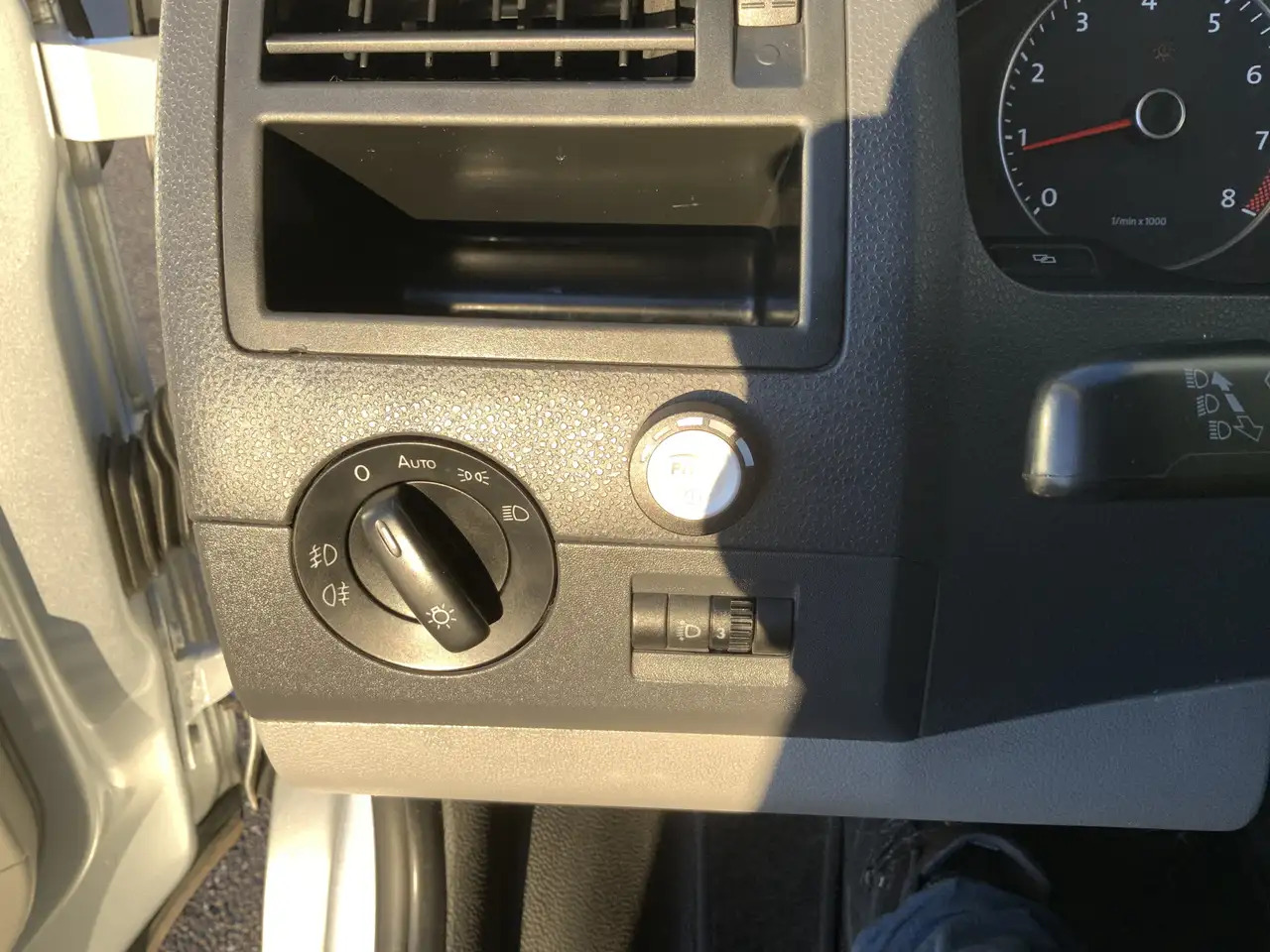 Volkswagen T5 Transporter 2.0 L1H2 Benzine Airco Navi Dub Schuifdeuren Leer Volkswagen T5 Transporter 2.0 L1H2 Benzine Airco Navi Dub Schuifdeuren Leer: صورة 18