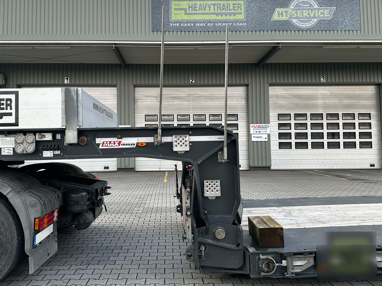 Faymonville MAX Trailer 3-Achs-Tiefbett mit Pendelachsen - عربة منخفضة مسطحة نصف مقطورة: صورة 4 Faymonville MAX Trailer 3-Achs-Tiefbett mit Pendelachsen - عربة منخفضة مسطحة نصف مقطورة: صورة 4