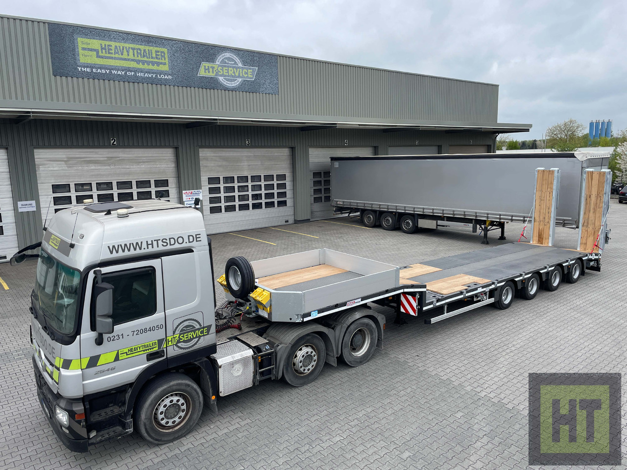 Faymonville MAX Trailer 4-Achs-Tele-Semi-Rampen-nachlaufgelenkt - عربة منخفضة مسطحة نصف مقطورة: صورة 4 Faymonville MAX Trailer 4-Achs-Tele-Semi-Rampen-nachlaufgelenkt - عربة منخفضة مسطحة نصف مقطورة: صورة 4