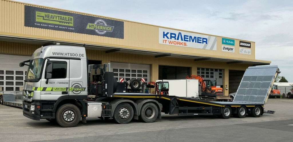 Meusburger 3-Achs-Satteltieflader mit abklappbarem Heck - عربة منخفضة مسطحة نصف مقطورة: صورة 1 Meusburger 3-Achs-Satteltieflader mit abklappbarem Heck - عربة منخفضة مسطحة نصف مقطورة: صورة 1