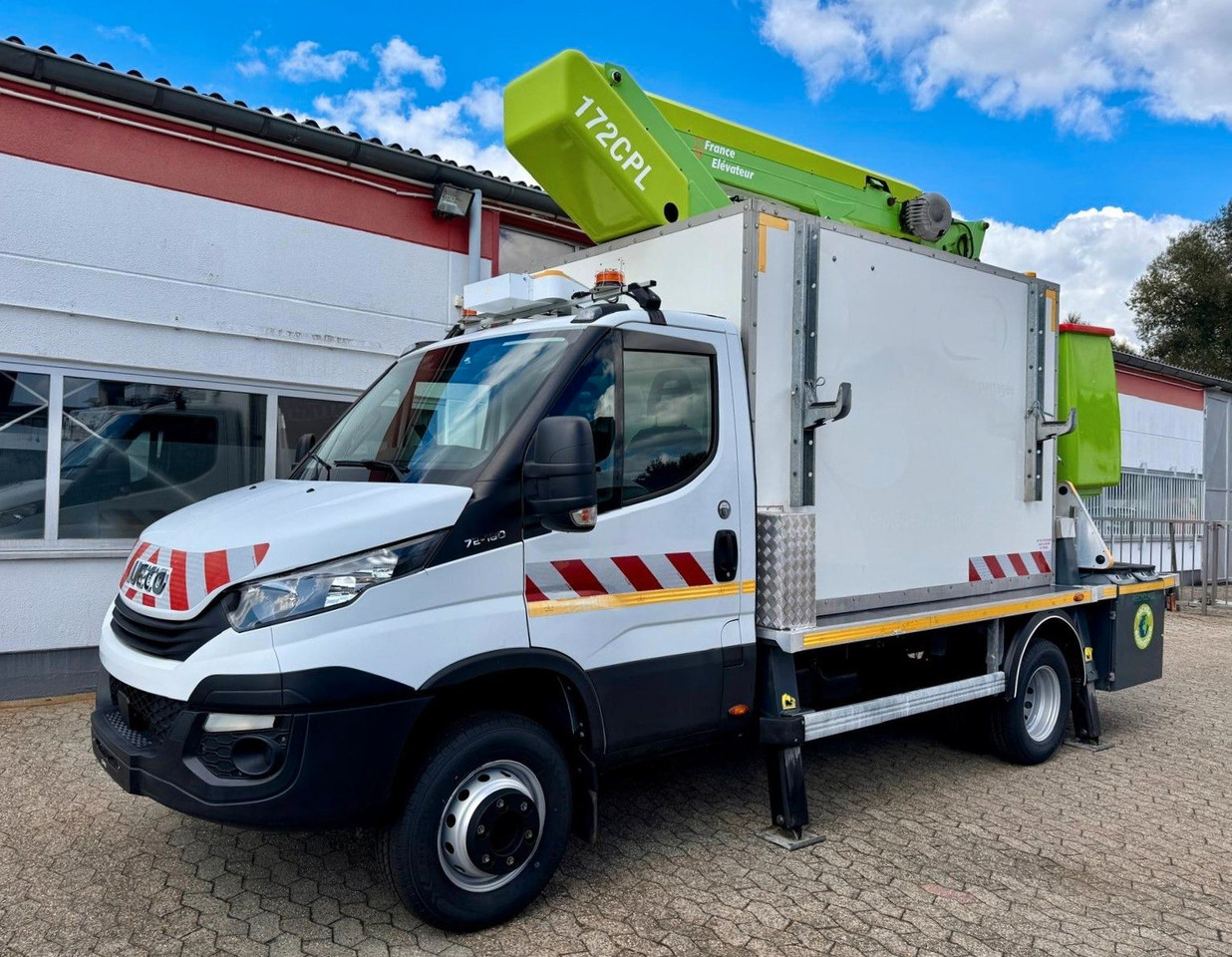 Iveco 70C18 Hubarbeitsbühne France Elevateur 172 CPL - منصة تلسكوبية محمولة على شاحنة: صورة 1 Iveco 70C18 Hubarbeitsbühne France Elevateur 172 CPL - منصة تلسكوبية محمولة على شاحنة: صورة 1