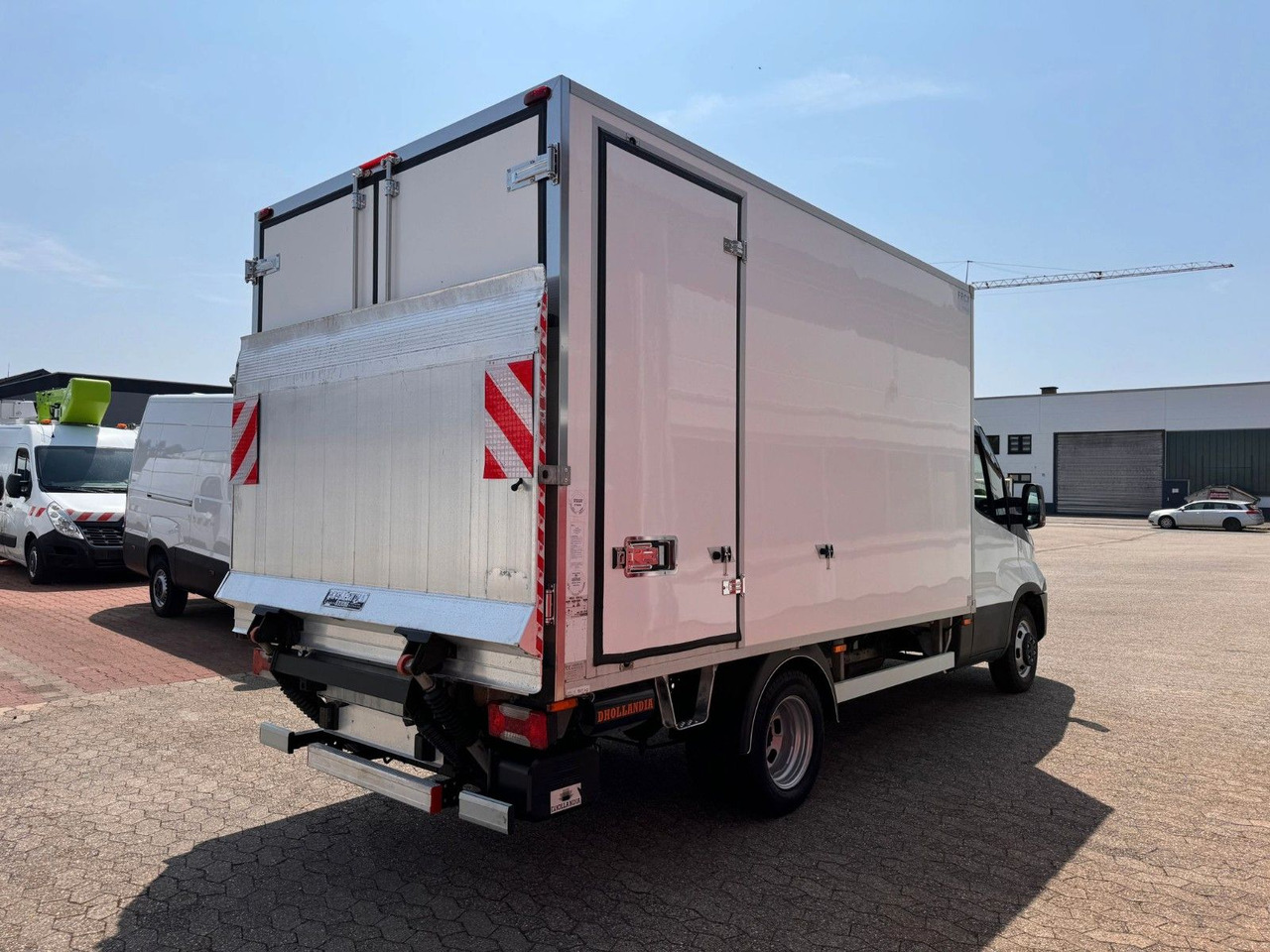 Iveco Daily 35C16 Tiefkühlkoffer Carrier Pulsor350 LWB - شاحنة مُبرّدة للتوصيل: صورة 4 Iveco Daily 35C16 Tiefkühlkoffer Carrier Pulsor350 LWB - شاحنة مُبرّدة للتوصيل: صورة 4