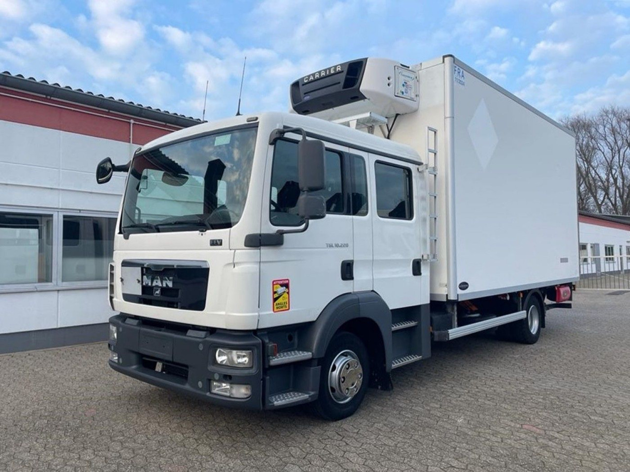 MAN TGL 10.220 Doka Möbelkoffer Umzug Fahrzeug - شاحنة مقفلة: صورة 1 MAN TGL 10.220 Doka Möbelkoffer Umzug Fahrzeug - شاحنة مقفلة: صورة 1