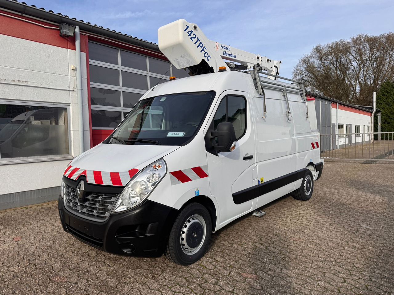 RENAULT Master Hubarbeitsbühne Steiger France Elevateur 142 TPFcc EURO 6Y - منصة تلسكوبية محمولة على شاحنة: صورة 1 RENAULT Master Hubarbeitsbühne Steiger France Elevateur 142 TPFcc EURO 6Y - منصة تلسكوبية محمولة على شاحنة: صورة 1