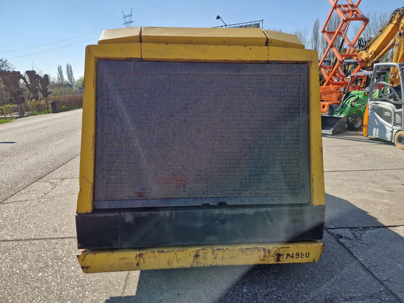 Atlas-Copco XAS350DD VERY LOW HOURS - الضاغط: صورة 4 Atlas-Copco XAS350DD VERY LOW HOURS - الضاغط: صورة 4